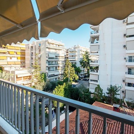 Luxury 1-Bedroom Apartment By The Sea In Афины Экстерьер фото