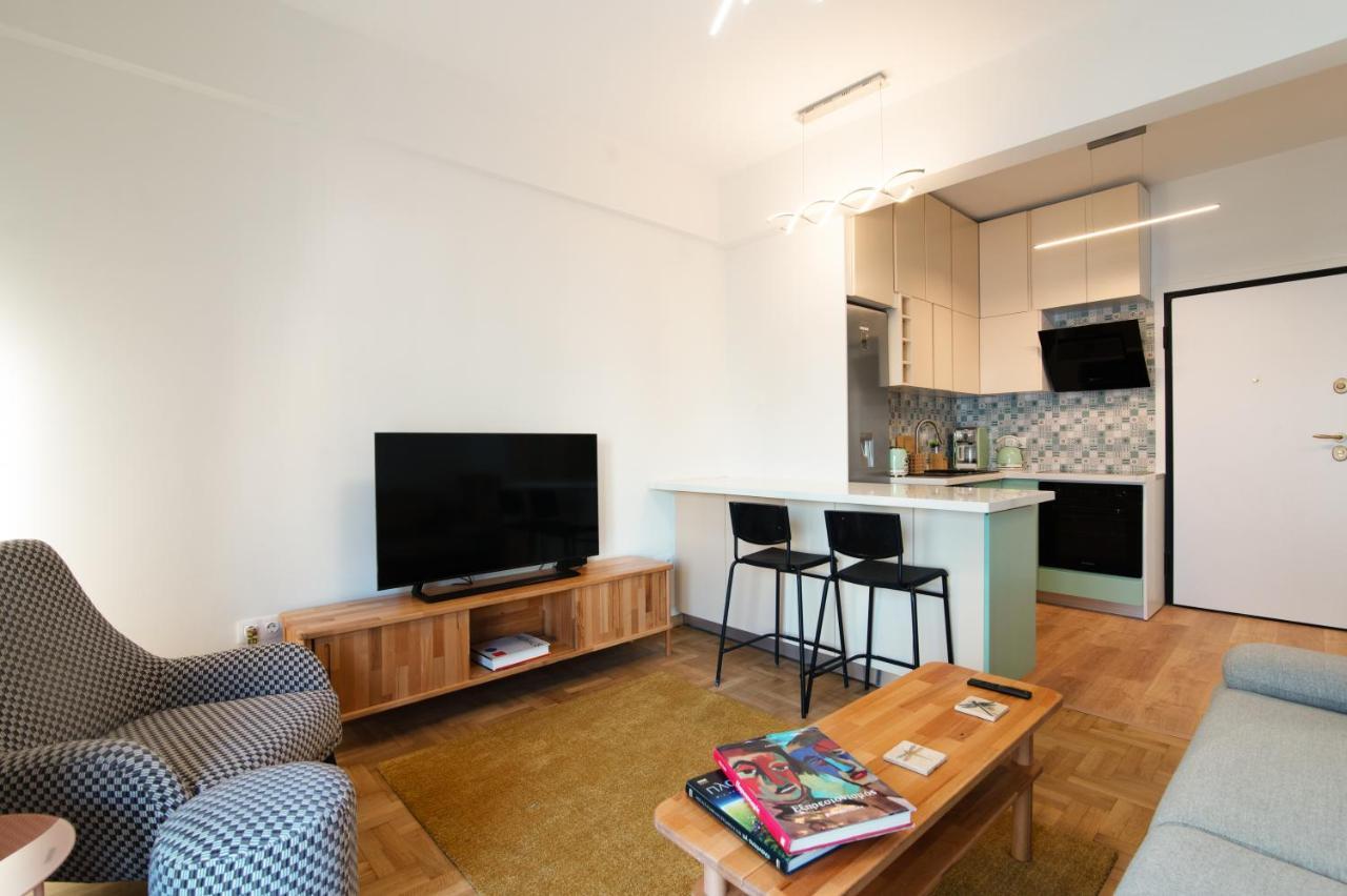 Luxury 1-Bedroom Apartment By The Sea In Афины Экстерьер фото