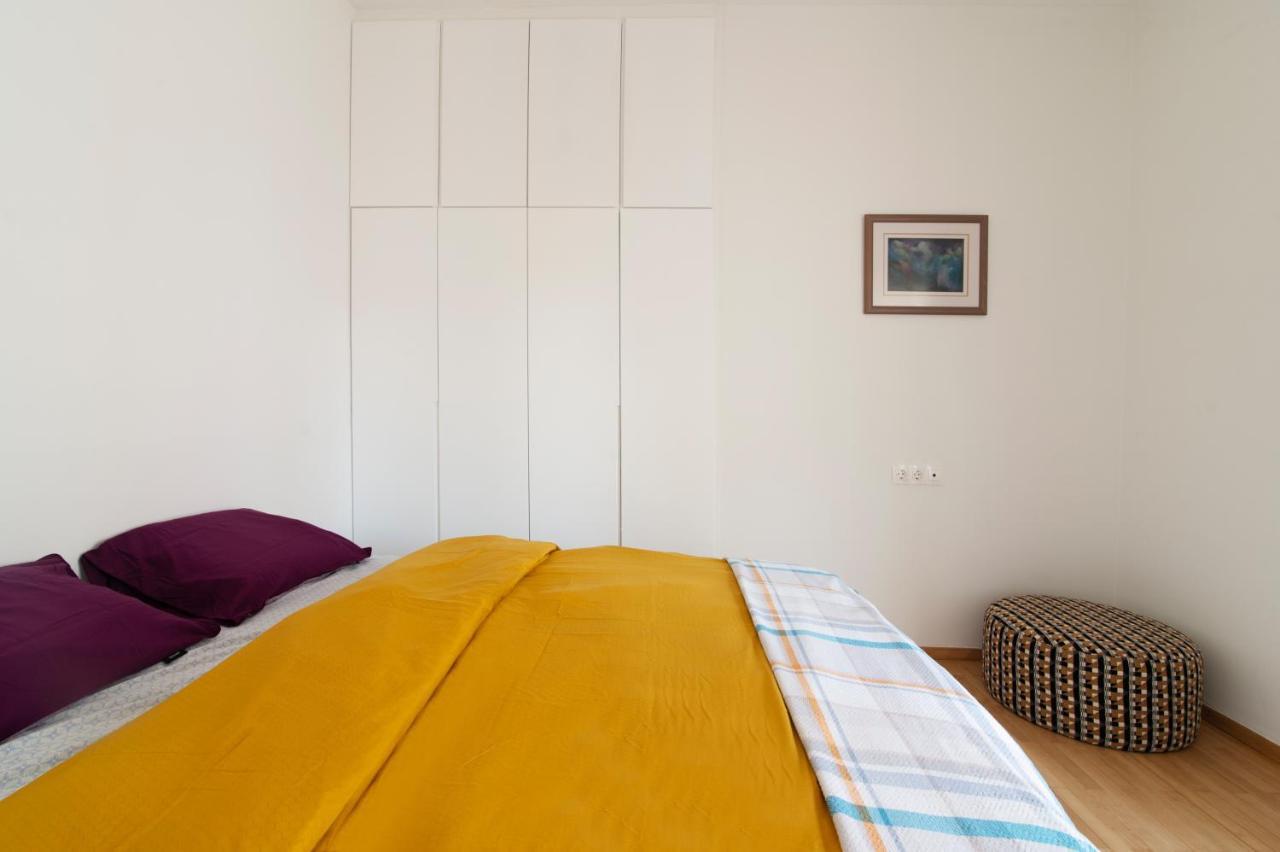 Luxury 1-Bedroom Apartment By The Sea In Афины Экстерьер фото